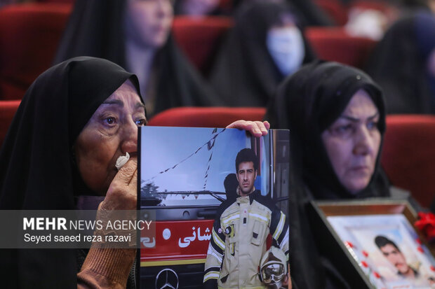 دومین کنگره سرداران و 700 شهید منطقه 19 17