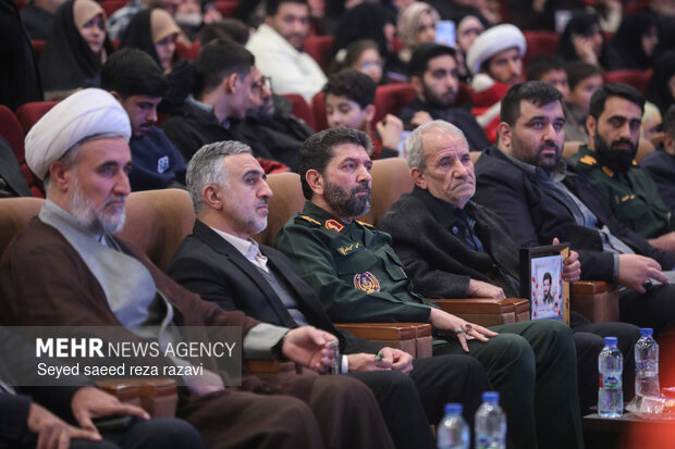 دومین کنگره سرداران و 700 شهید منطقه 19 19