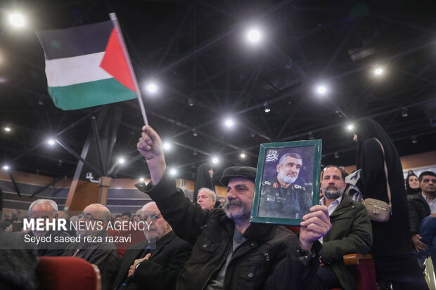 دومین کنگره سرداران و 700 شهید منطقه 19 26