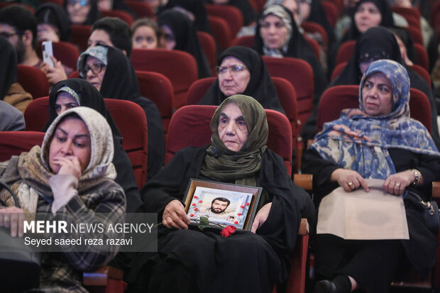 دومین کنگره سرداران و 700 شهید منطقه 19 28