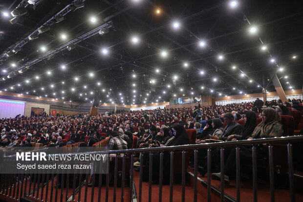 دومین کنگره سرداران و 700 شهید منطقه 19 29