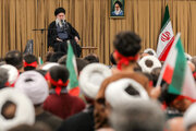 رهبر انقلاب: جمهوری اسلامی در مقابل تخریب‌گرها کوتاه نخواهد آمد