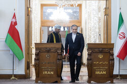 ایران اور عمان کے وزرائے خارجہ کی ملاقات کے بعد پریس کانفرنس