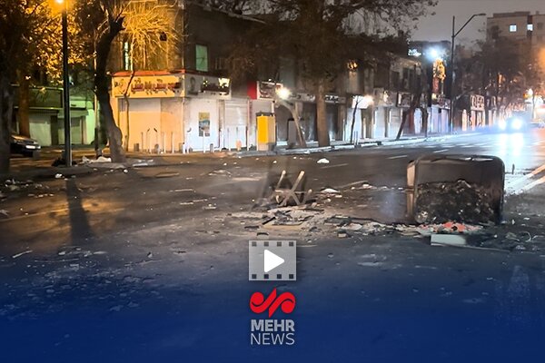 تصاویری از خسارت آشوبگران به ساختمانهای دولتی و خصوصی در تهران