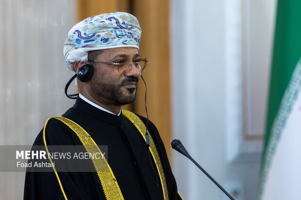 دیدار و کنفرانس خبری وزاری خارجه ایران و عمان