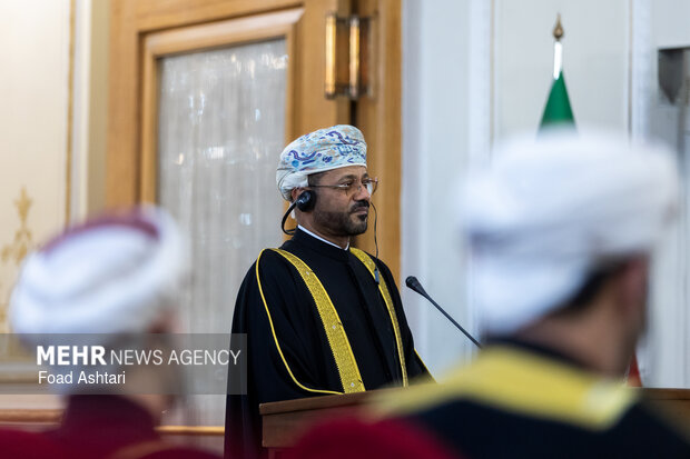 دیدار و کنفرانس خبری وزاری خارجه ایران و عمان