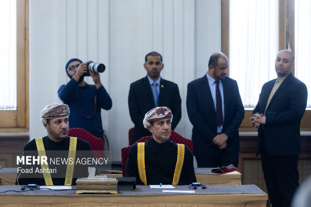 دیدار و کنفرانس خبری وزاری خارجه ایران و عمان