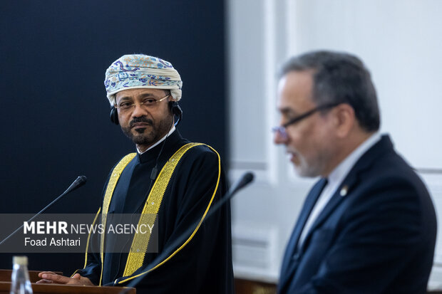 دیدار و کنفرانس خبری وزاری خارجه ایران و عمان