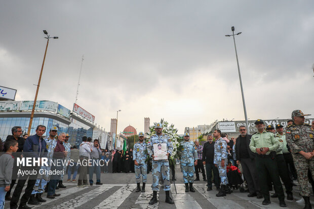 تشییع پیکر شهید امنیت امیرحسین ترکاشوند در کیش