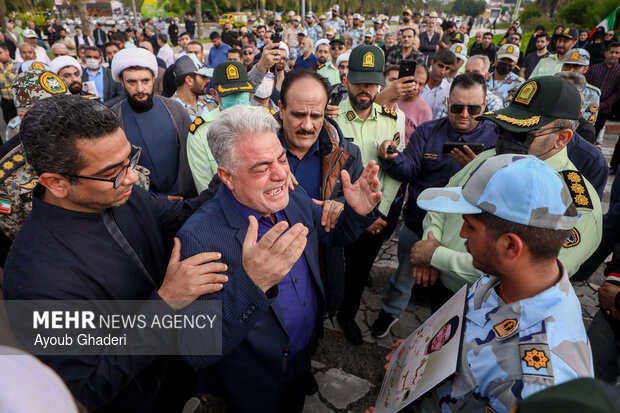 تشییع پیکر شهید امنیت امیرحسین ترکاشوند در کیش