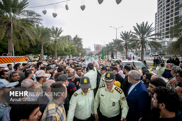 تشییع پیکر شهید امنیت امیرحسین ترکاشوند در کیش