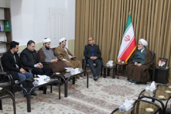 اشجری: دشمن از کوچکترین بهانه بزرگترین فتنه ها را رقم میزند اشجری: دشمن از کوچکترین بهانه بزرگترین فتنه ها را رقم میزند