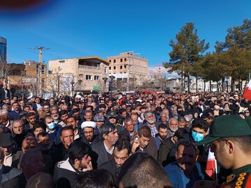 ایرانی شہر ایلام میں شہید مہدی رحیمی کی تشییع جنازہ، عوام کی بھرپور شرکت