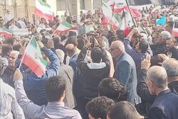 پیکر شهید مدافع امنیت در بوشهر تشییع شد