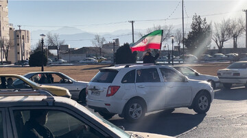 رژه خودرویی مردم شهرکرد در حمایت از نیروهای مسلح