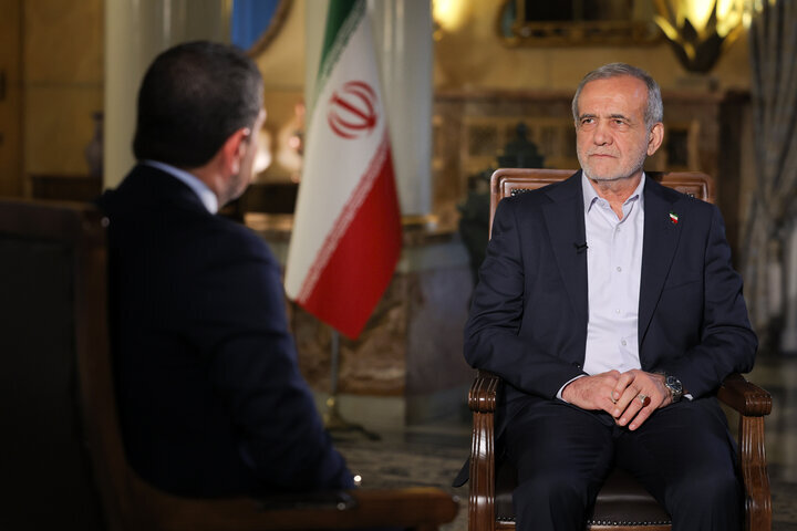 اللية..الرئيس الايراني يتحدث الى الشعب عبر حوار متلفز