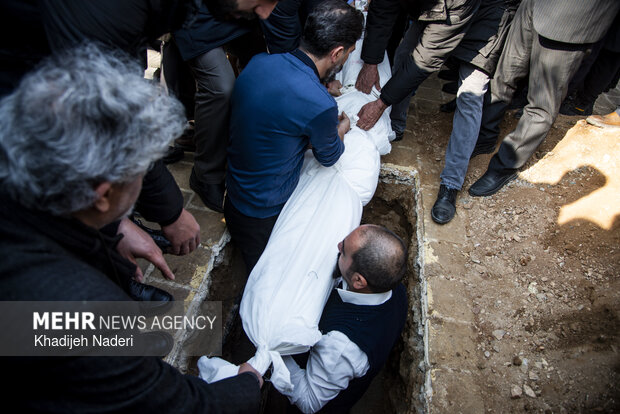 تشییع و خاکسپاری پیکر استاد «امیر هوشنگ جزی زاده» در اصفهان