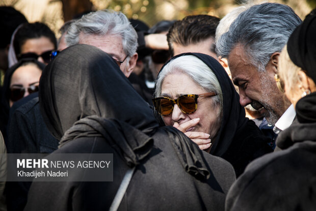 تشییع و خاکسپاری پیکر استاد «امیر هوشنگ جزی زاده» در اصفهان