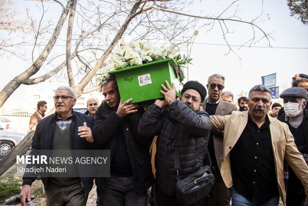 تشییع و خاکسپاری پیکر استاد «امیر هوشنگ جزی زاده» در اصفهان
