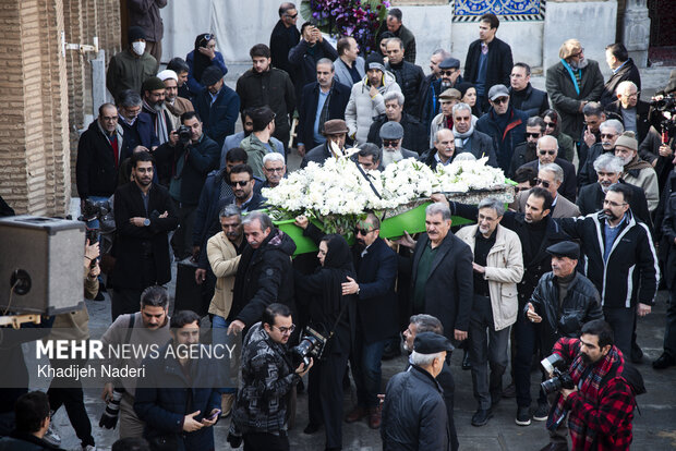 تشییع و خاکسپاری پیکر استاد «امیر هوشنگ جزی زاده» در اصفهان
