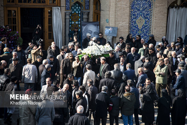 تشییع و خاکسپاری پیکر استاد «امیر هوشنگ جزی زاده» در اصفهان