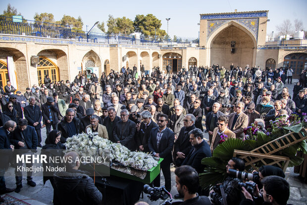 تشییع و خاکسپاری پیکر استاد «امیر هوشنگ جزی زاده» در اصفهان