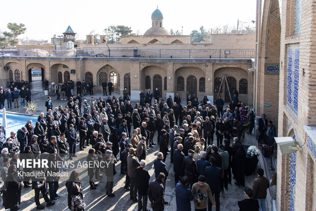 تشییع و خاکسپاری پیکر استاد «امیر هوشنگ جزی زاده» در اصفهان