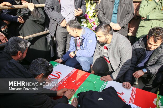 پیکر شهید نصرتی در شاهرود تشییع شد پیکر شهید نصرتی در شاهرود تشییع شد