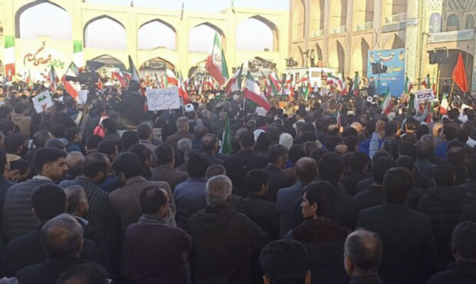 مردم دارالعباده یزد اغتشاشات اخیر را محکوم کردند