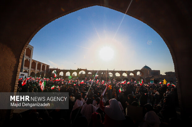 تجمع خانوادگی امت وفادار به ایران اسلامی در یزد