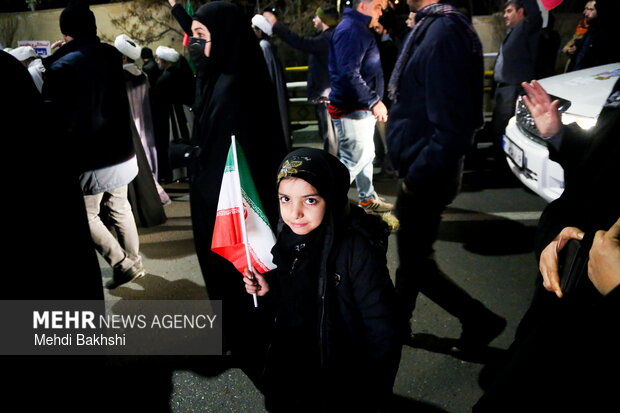 راهپیمایی شبانه مردم قم علیه اقدامات تروریستی