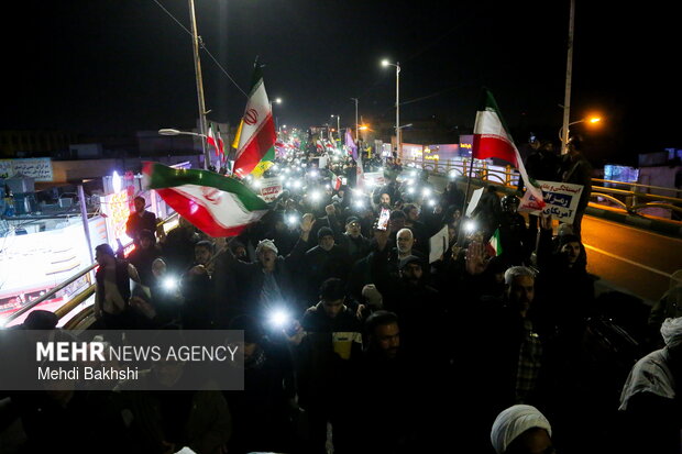 راهپیمایی شبانه مردم قم علیه اقدامات تروریستی