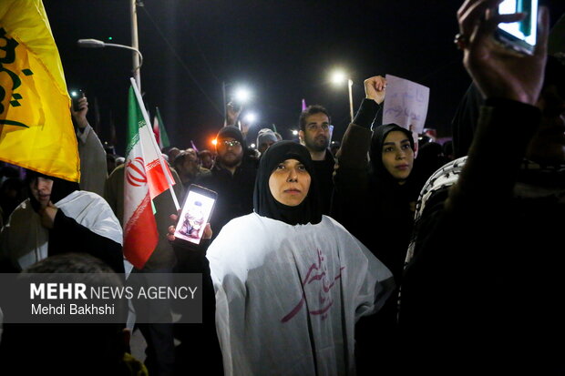 راهپیمایی شبانه مردم قم علیه اقدامات تروریستی
