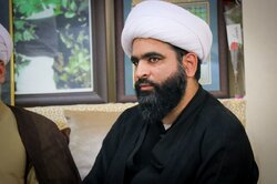 امام جمعه رودان: مذاکره با آمریکا به معنای تسلیم و ذلت است