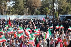 مشت محکم زاهدانی‌ها به اغتشاشگران؛ مردم نخل و آفتاب گل کاشتند