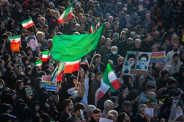 حضور پرشور مردم کرج در راهپیمایی همبستگی ملی