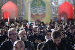 محفل سینه زنی در ویژه برنامه ۲۳ دی القعده در حرم امام رضا(ع) 