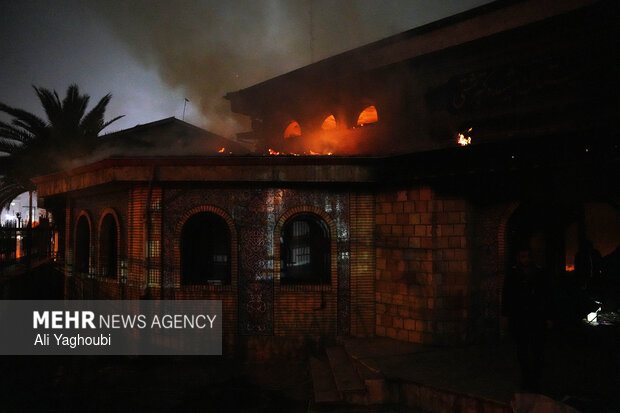 تخریب‌ اموال عمومی و شخصی توسط اغتشاشگران در رشت