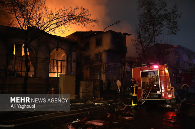 تخریب‌ اموال عمومی و شخصی توسط اغتشاشگران در رشت