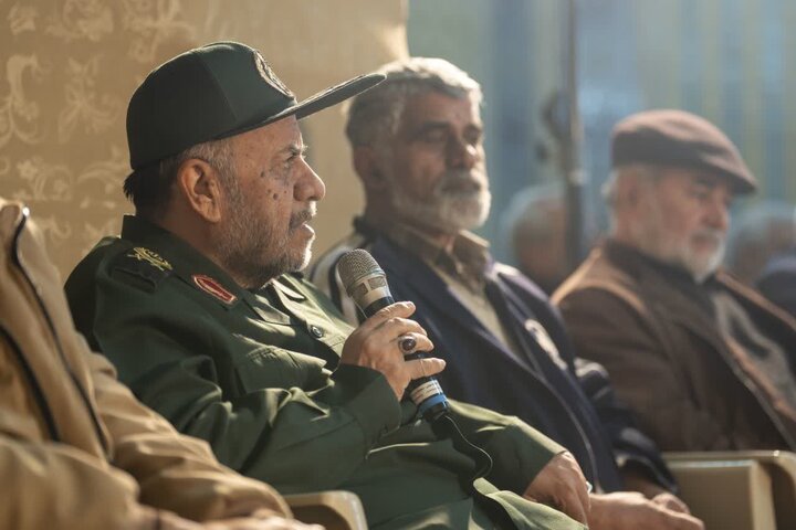 کتاب کاشی بْرات در کاشان رونمایی شد