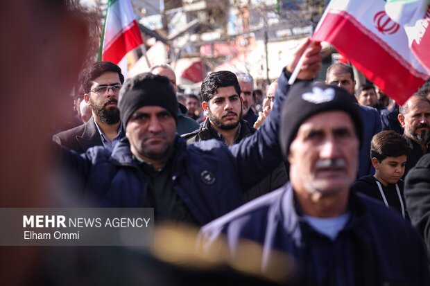 سەرهەڵدانی بەشکۆی گەلی ئێران لە دژی ئاژاوەگێڕان؛ نیشتمان هێڵی سوورمانە