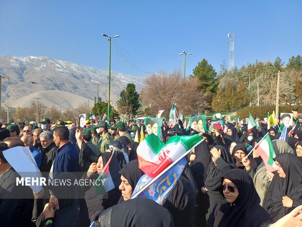 اجتماع خرم‌آبادی‌ها در محکومیت اقدامات اغتشاش‌گران برگزار شد