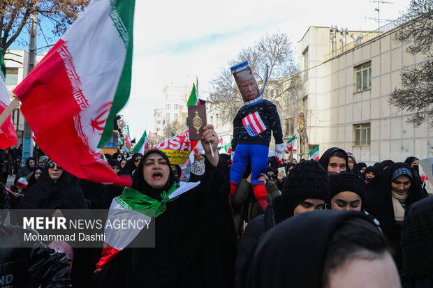 تجمع «همبستگی ملی» در اردبیل