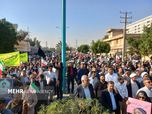 خروش مدافعان خلیج فارس علیه آشوب و فتنه