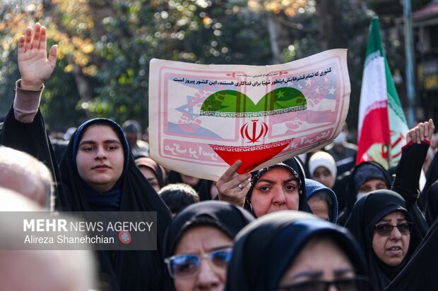 تشییع ۷ شهید مدافع امنیت در رشت