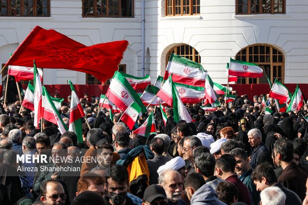 تشییع ۷ شهید مدافع امنیت در رشت