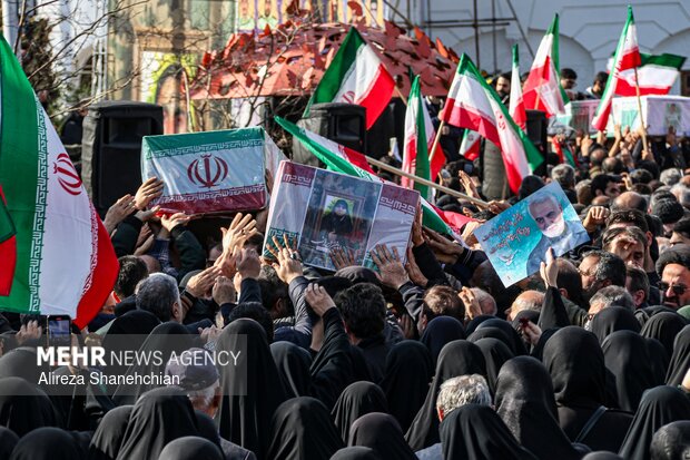 تشییع ۷ شهید مدافع امنیت در رشت