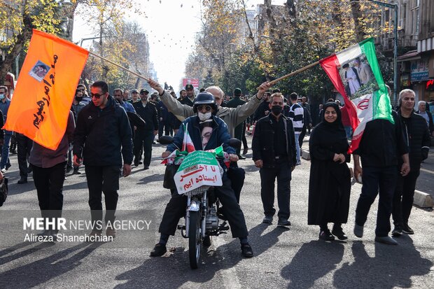 تشییع ۷ شهید مدافع امنیت در رشت