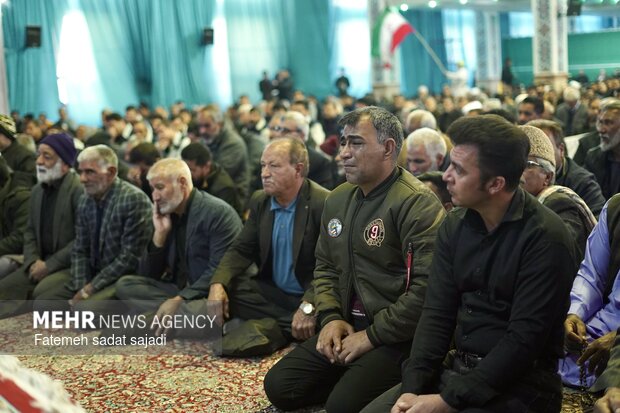 خروش مردم کرمان علیه اغتشاشگران با تشییع شهید امنیت