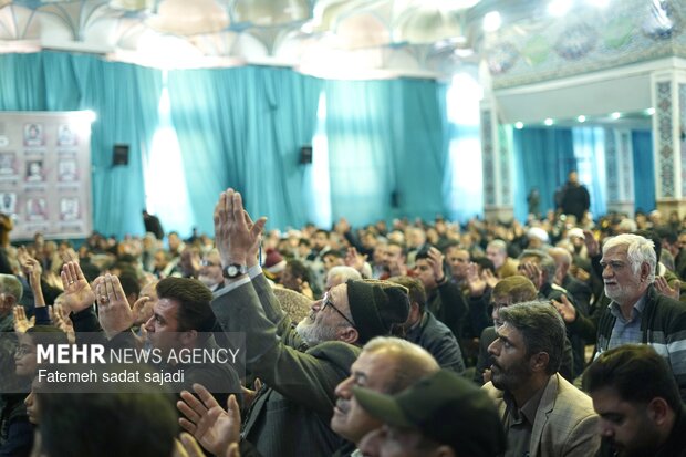 خروش مردم کرمان علیه اغتشاشگران با تشییع شهید امنیت